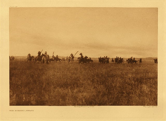 Edward S.Curtis-zdjęcia - The Morning Attack.jpg