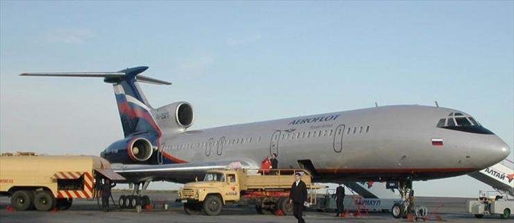 Samoloty - 800px-Aeroflot_Tu-154_RA-85811.jpg