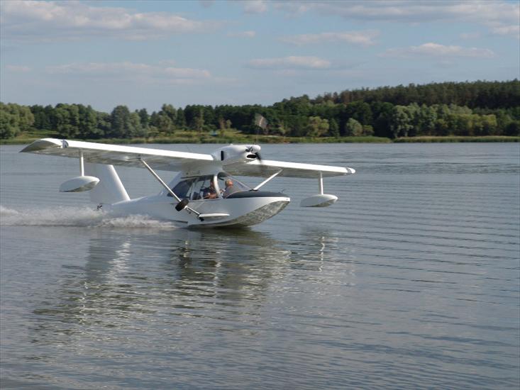 Hydroplany - Aeroprakt-24 2.jpg