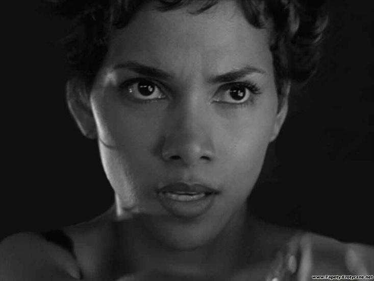 halle berrry - halle_berry_009.PNG