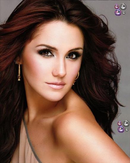 Dulce Maria - yi5r.jpg