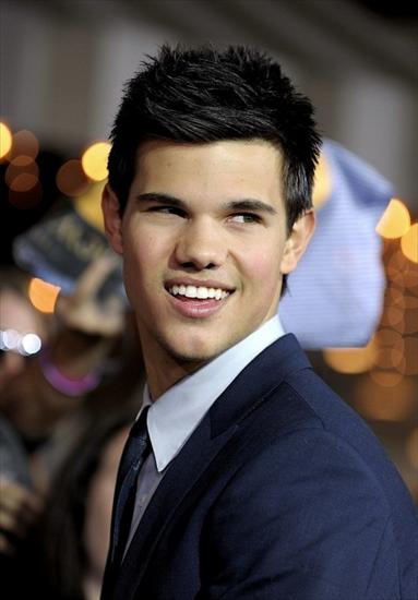 Taylor Lautner - oio.bmp