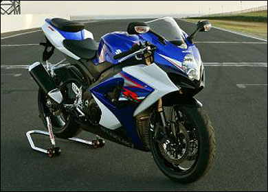 Suzuki Gsxr 1000 - motoring-graphics-2_834297a.jpg