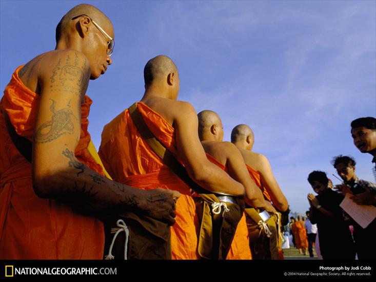 NG02 - Buddhist Monks, Bangkok, Thailand, 1994.jpg