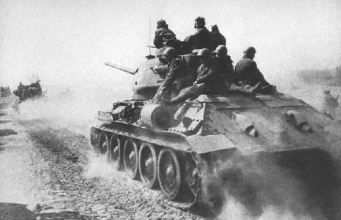 TAPETY CZOŁGI - Czołg średni T-34 85 fot. 3.jpg