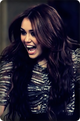 Miley Cyrus - rfy.jpeg