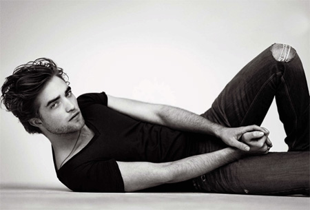 Edward Cullen - Robert-Pattinson-GQ-1.jpg