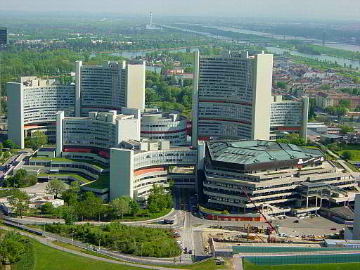 Austria - Wiedeń - Vienna Internacional Centre.jpg