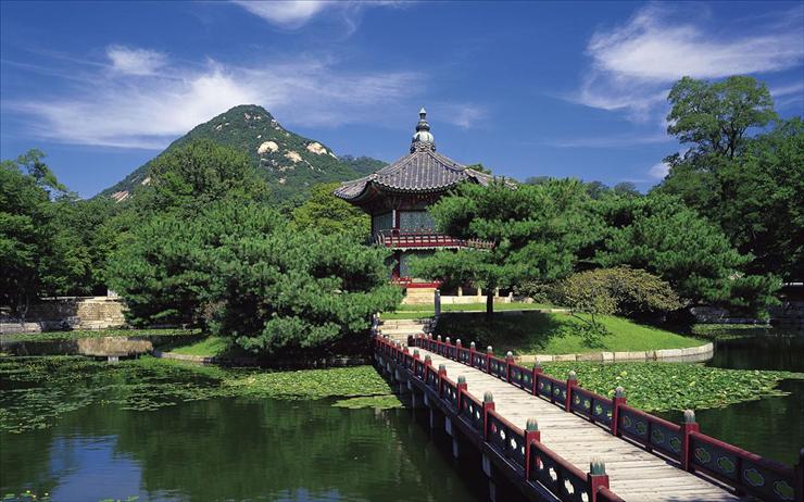  Orient - Hyangwonjeong Pavilion in Gyeongbokgung, Korea.jpg