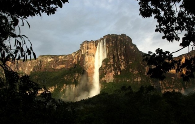 Najpiękniejsze wodospady świata - Salto del Angel, Wenezuela.jpg