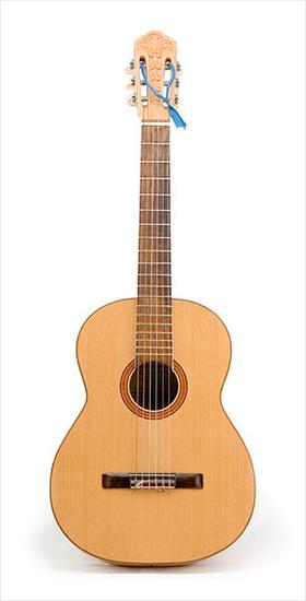 gitara - A classical guitar nylon string -305px-Guitar_1.jpg