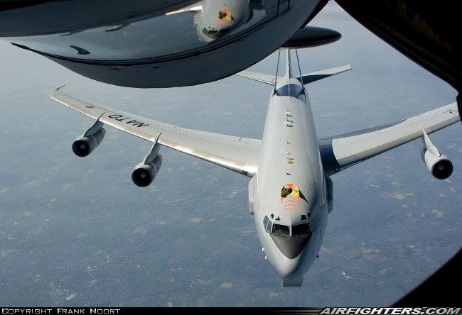 Samoloty lotnictwa wojskowego - 735-mb2x4184_article_ray.jpg