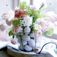 Dekoracje Wielkanocne - undyed-eggs-bouquet-basket-de.jpg