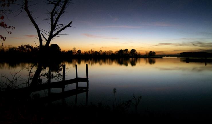 HIGH DEFINITION BACKGROUNDS - boatlaunch1.jpg