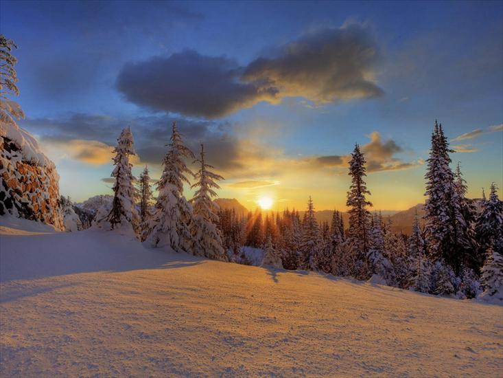 Krajobrazy3 - Winter Sunset, Mount Rainier National Park, Washington.jpg