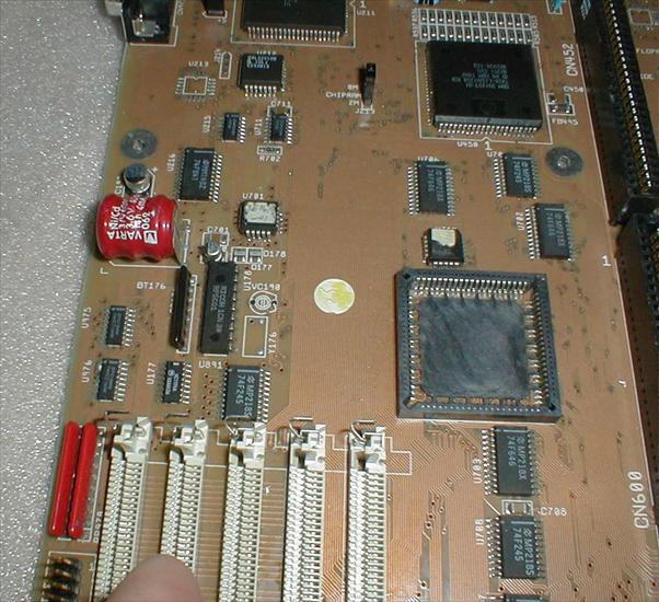 Amiga 3400 - a4000rev1closeup_1.jpg